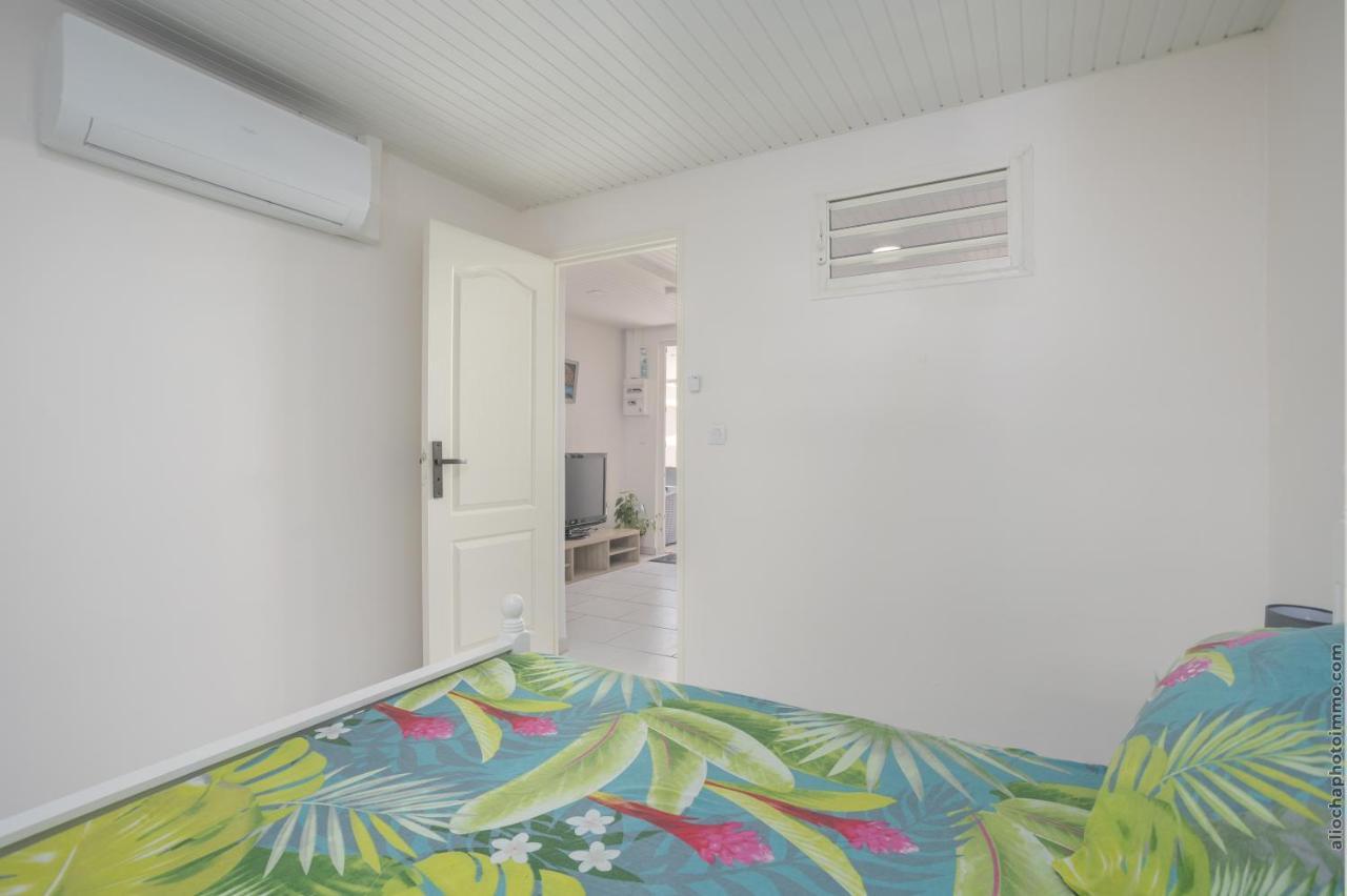Alpinia - Appt Avec Piscine Partagee Apartment Saint-Pierre Екстериор снимка