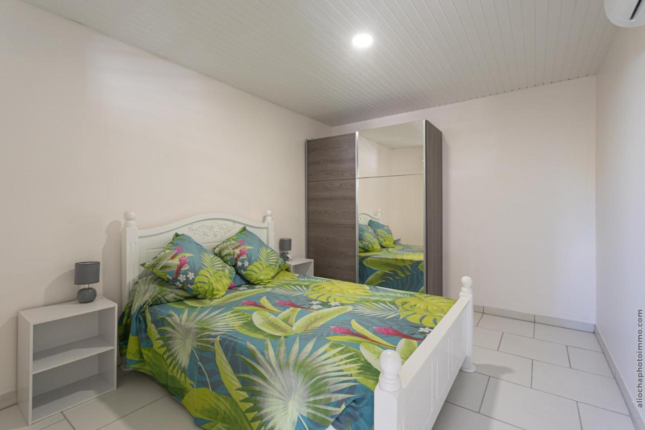 Alpinia - Appt Avec Piscine Partagee Apartment Saint-Pierre Екстериор снимка